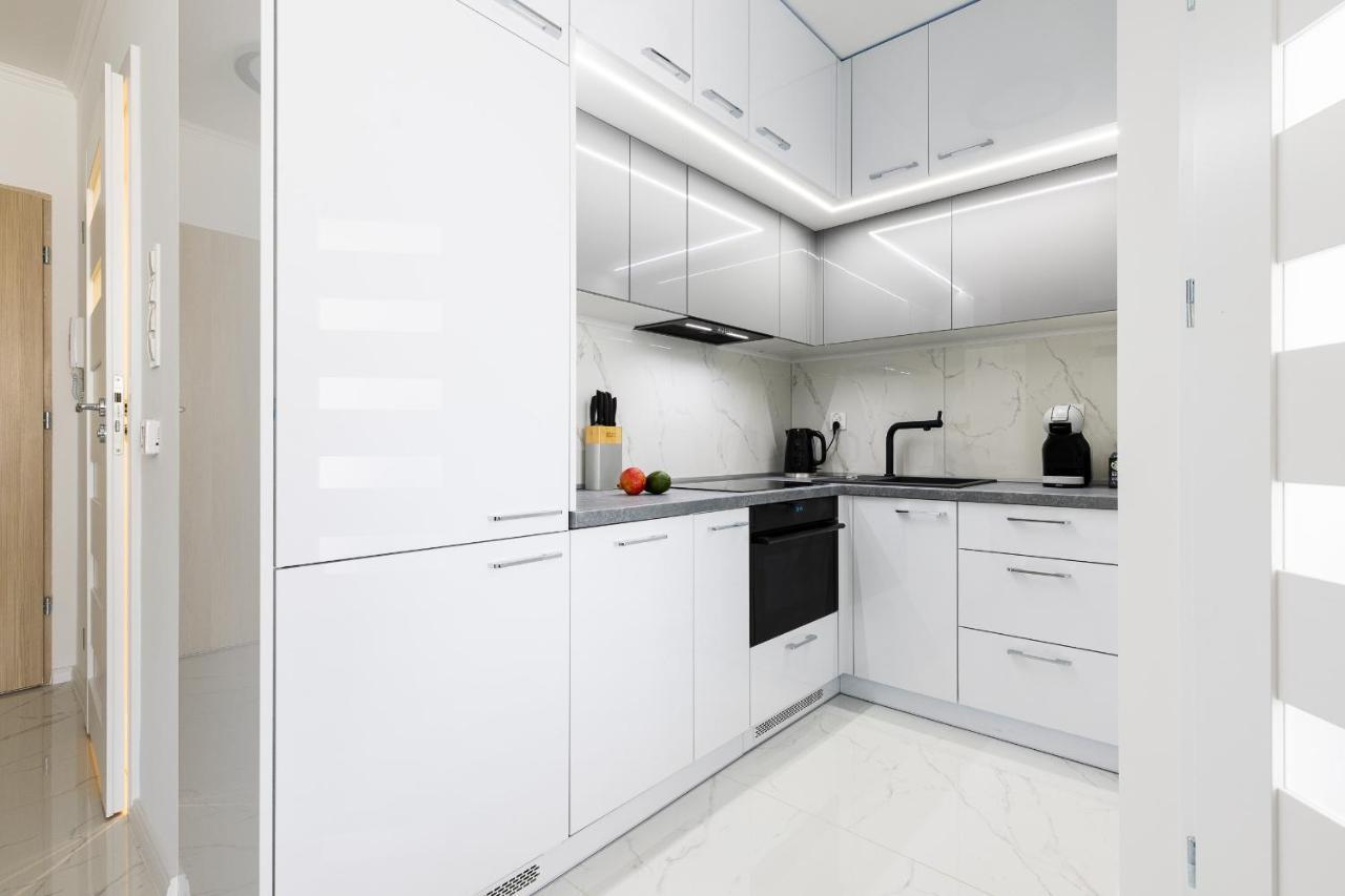 Apartament Z Basenem I Kominkiem ,,Baltic Sun” Sztutowo Exterior photo